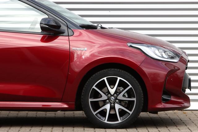 Toyota YARIS 1.5 Hybrid Executive Bi-Tone Head-Up / Navi