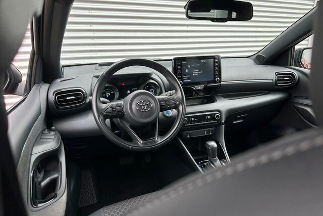 Toyota YARIS 1.5 Hybrid Executive Bi-Tone Head-Up / Navi