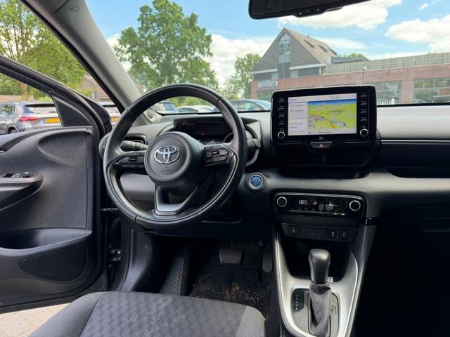 Toyota YARIS 1.5 Hybride Automaat Navi Carplay Camera Led Airco(ECC) bj2023