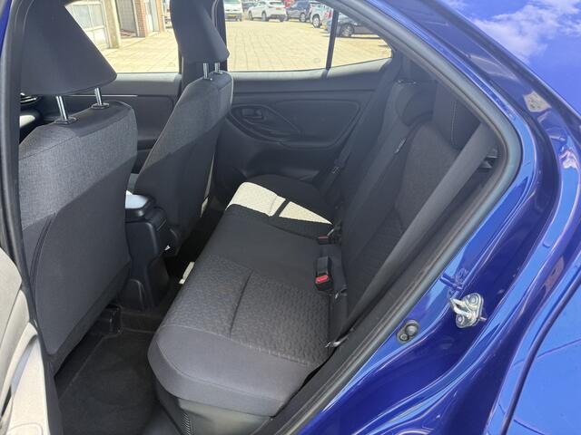 Toyota YARIS Cross 1.5 Hybrid Explore Keyless starten + entry, Draadloze telefoon oplader
