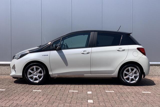 Toyota YARIS 1.5 Hybrid Volcano Edition Handbediening - Handgas en remmen!
