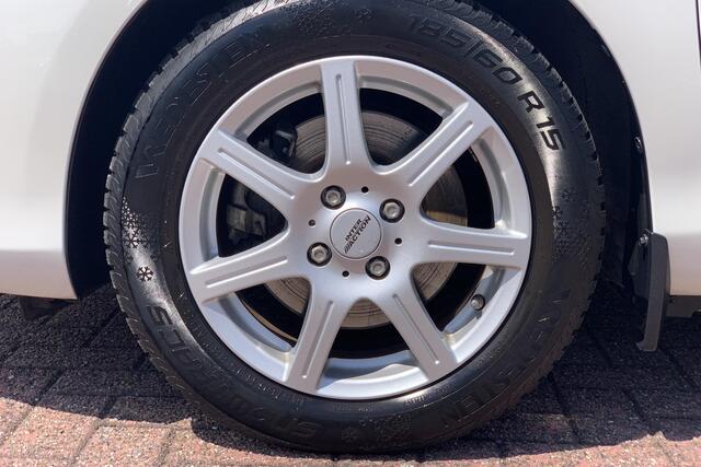 Toyota YARIS 1.5 Hybrid Volcano Edition Handbediening - Handgas en remmen!