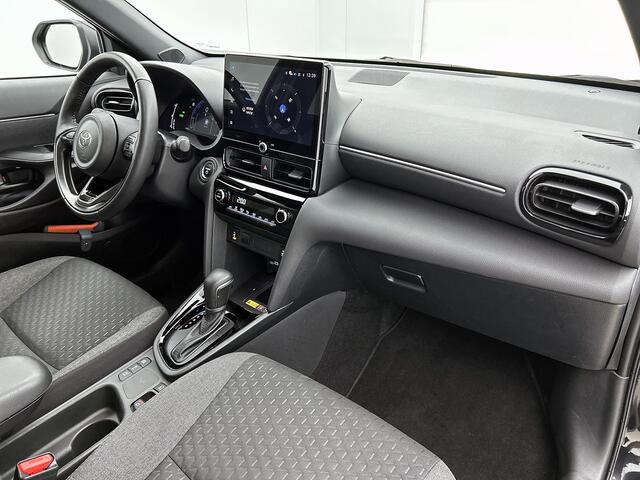 Toyota YARIS Cross 1.5 Hybrid 115 Dynamic Comfort Pack | BTW voertuig | Dodehoek detectie | stoel+stuurverwarming | Parkeersensoren voor+achter | Draadloze telefoonlader | Apple CarPlay/Android Auto | Cruise Control Adaptive |