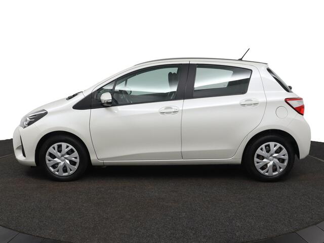 Toyota YARIS 1.5 VVT-i Aspiration | Automaat | Airco | Cruise Control | Achteruitrijcamera | Navigatie |