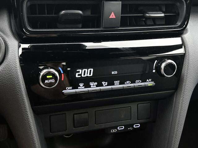 Toyota YARIS Cross 1.5 Hybrid 115 First Edition | NL-Auto | Parkeercamera |
