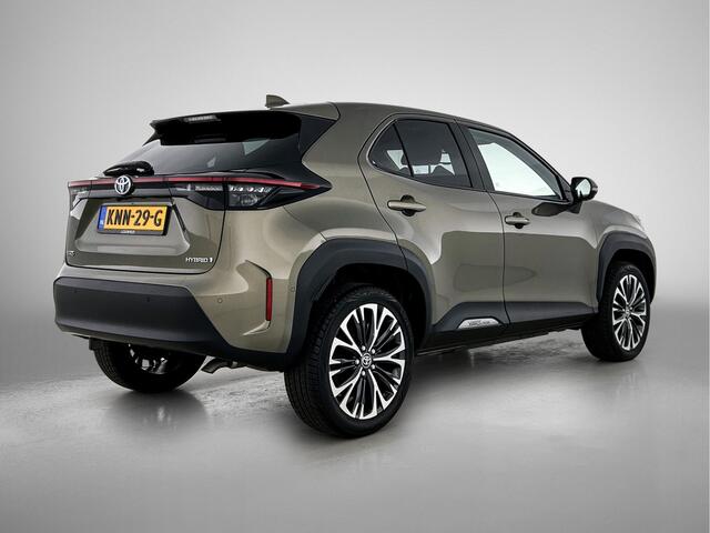 Toyota YARIS Cross 1.5 Hybrid Adventure | Navigatie | PDC | Stoel&Stuurverwarming | ACC | Leer |