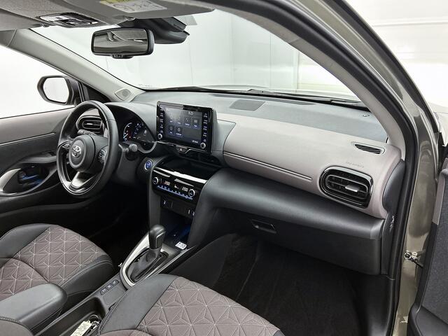 Toyota YARIS Cross 1.5 Hybrid Adventure | Navigatie | PDC | Stoel&Stuurverwarming | ACC | Leer |