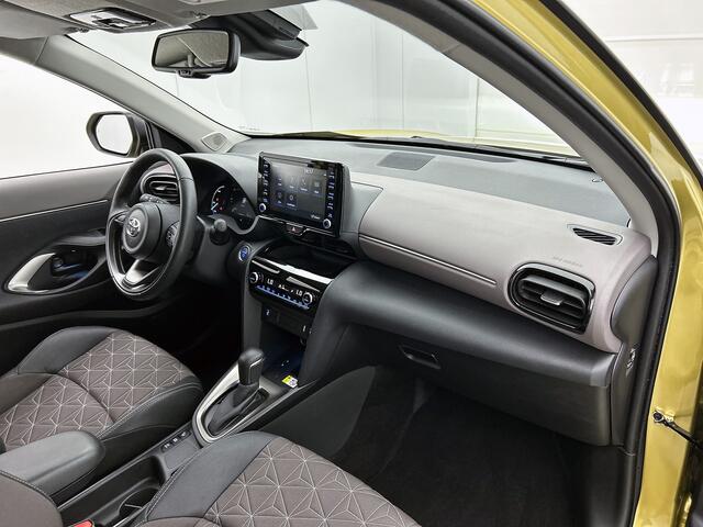 Toyota YARIS Cross 1.5 Hybrid Executive | Elektrisch bedienbare achterklep | Voorstoelen verwarmd | Parkeersensor voor en achter |