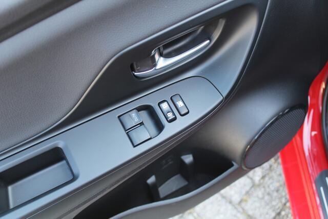 Toyota YARIS 1.5 Hybrid Aspiration Achteruitrijcamera