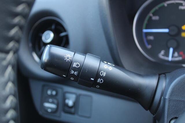 Toyota YARIS 1.5 Hybrid Aspiration Achteruitrijcamera