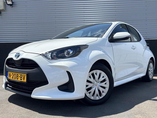 Toyota YARIS 1.5 Hybrid Active NL-auto! Navigatie, Adaptieve cruise control, Achteruitrijcamera,