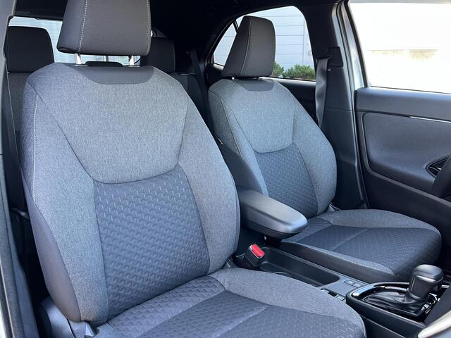 Toyota YARIS Cross 1.5 Hybrid 130 Dynamic all season banden / spatlappen achter