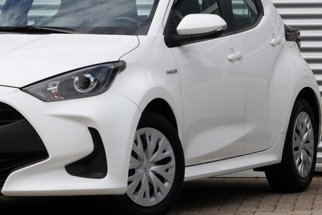 Toyota YARIS 1.5 Hybrid Active Navi / St.Verw. / Trekh.