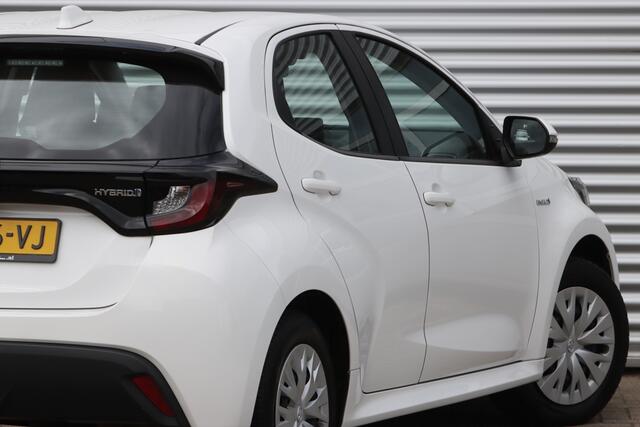 Toyota YARIS 1.5 Hybrid Active Navi / St.Verw. / Trekh.