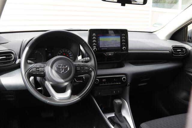 Toyota YARIS 1.5 Hybrid Active Navi / St.Verw. / Trekh.