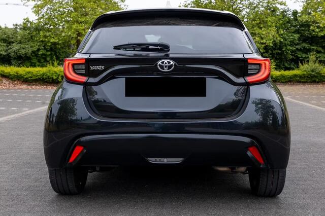 Toyota YARIS 1.5 VVT-i SELECTION / TWO TONE