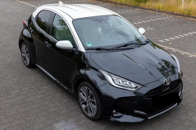 Toyota YARIS 1.5 VVT-i SELECTION / TWO TONE