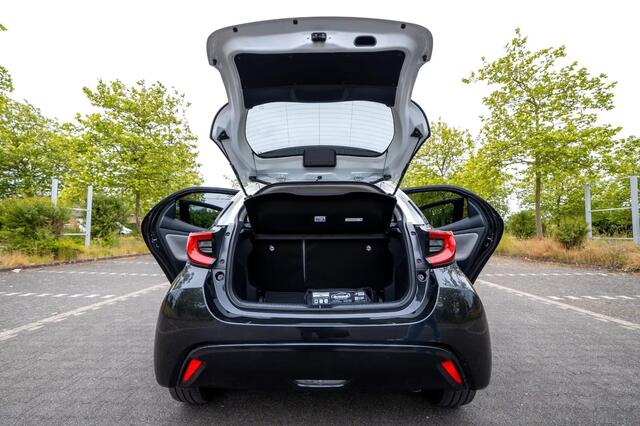 Toyota YARIS 1.5 VVT-i SELECTION / TWO TONE