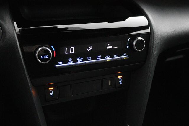 Toyota YARIS Cross 1.5 Hybrid Dynamic Comfort Pakket | Stuur en stoelverwarming |