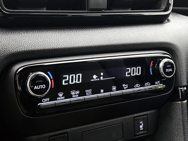 Toyota YARIS 1.5 Hybrid 130 Executive | BTW voertuig | Dodehoek detectie | Stoel+stuurverwarming | Parkeersensoren Voor+achter | Climate Control | Cruise Control Adaptive | Apple CarPlay/Android auto | Draadloze telefoonlader |
