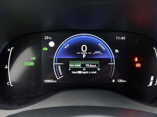 Toyota YARIS Cross 1.5 Hybrid 115 First Edition Comfort Pack | BTW voertuig | Dodehoek detectie | Stuur+stoelverwarming | Parkeersensoren voor+achter | Draadloze telefoonlader | Apple CarPlay/Android Auto | Cruise Control Adaptive |