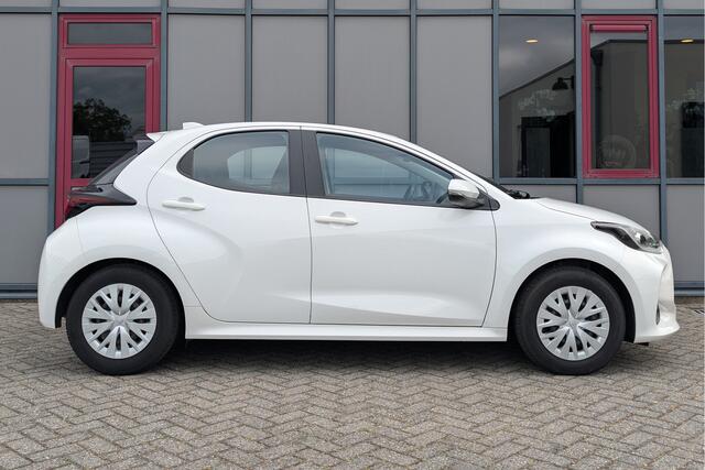 Toyota YARIS 1.5 Hybrid Active Trekhaak Apple Carplay / Android Auto
