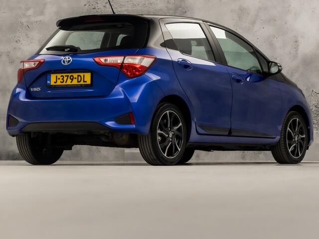 Toyota YARIS 1.5 Hybrid Sport 136Pk Automaat (NAVIGATIE, CLIMATE, CAMERA, SPORTSTOELEN, CRUISE, LM VELGEN, NIEUWE APK, NIEUWSTAAT)