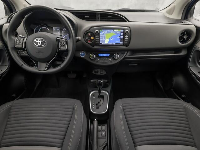 Toyota YARIS 1.5 Hybrid Sport 136Pk Automaat (NAVIGATIE, CLIMATE, CAMERA, SPORTSTOELEN, CRUISE, LM VELGEN, NIEUWE APK, NIEUWSTAAT)