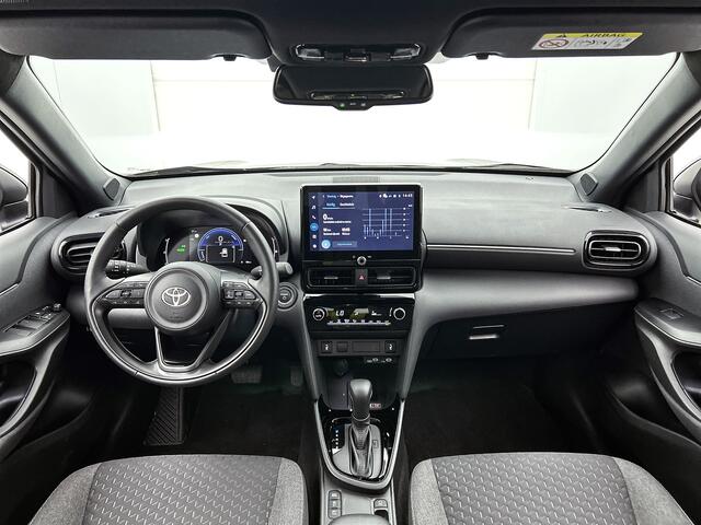 Toyota YARIS Cross 1.5 Hybrid 115 First Edition Comfort Pack | BTW voertuig | Dodehoek detectie | Stoel+stuurverwarming | Parkeersensoren voor+achter | Draadloze telefoonlader | Apple CarPlay/Android Auto | Cruise Control Adaptive |