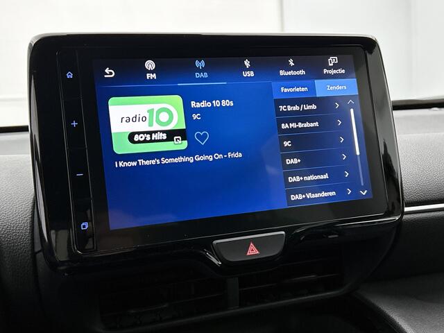 Toyota YARIS Cross 1.5 Hybrid Dynamic | Dealer Onderhouden | Trekhaak | Apple CarPlay/Android Auto| Navigatie | Cruise Control Adaptive | Achteruitrijcamera | Climate Control |