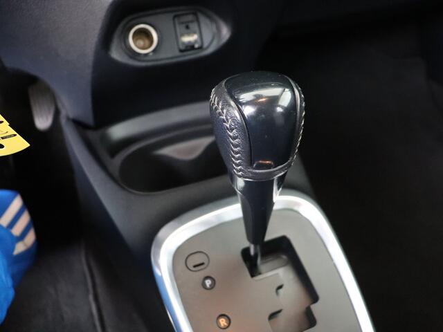 Toyota YARIS 1.5 Hybrid Dynamic Limited | Apple CarPlay/Android Auto | Stoelverwarming | Climate Control | Achteruitrijcamera |