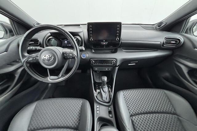 Toyota YARIS 1.5 HYBRID EXECUTIVE I AUTOMAAT I P-CAMERA I NAVIGATIE I APPLE CARPLAY I STOELVERWARMING