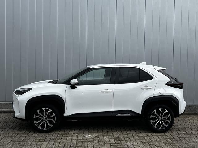 Toyota YARIS Cross 1.5 Hybrid Dynamic Limited Stoel Verwarming Parkeer en Dodehoek Sensoren