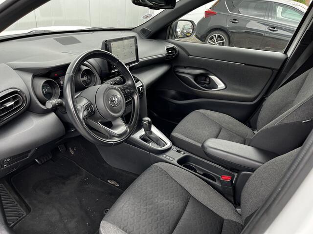 Toyota YARIS Cross 1.5 Hybrid Dynamic Limited Stoel Verwarming Parkeer en Dodehoek Sensoren