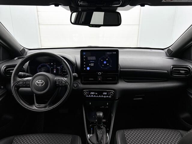 Toyota YARIS 1.5 Hybrid 130 Executive | Parkeersensoren V+A | Stuur-Stoelverwarming |