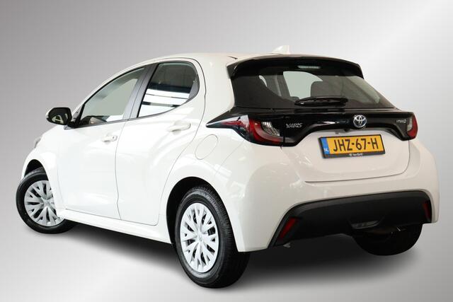Toyota YARIS 1.5 Hybrid Active, Navi, DAB, Keyless Entry, Apple Carplay / Android Auto, Camera!