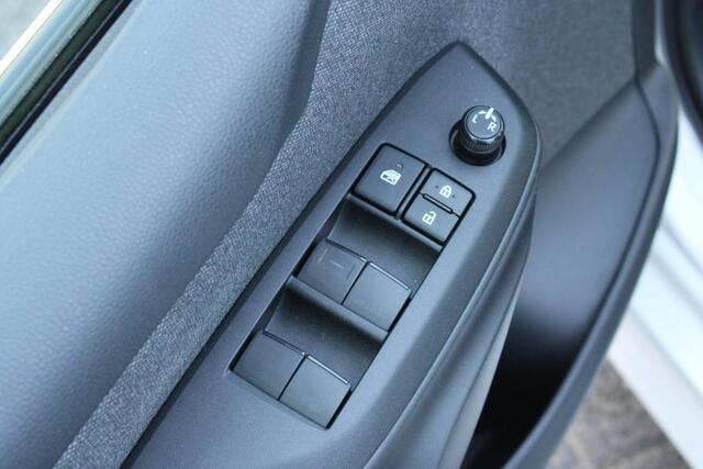 Toyota YARIS 1.5 Hybrid Dynamic Parelmoer/Led/Adaptive Cruise