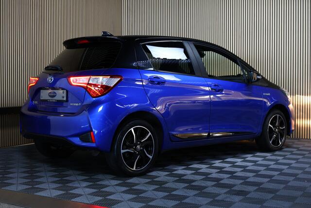 Toyota YARIS 1.5 Hybrid Bi-Tone Plus AUTOM CLIMA CAMERA LANE CRUISE KEYLESS BOTSWAARSCH 18