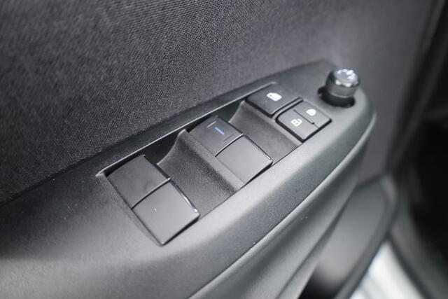 Toyota YARIS 1.5 Hybrid Dynamic | Keyless | Apple CarPlay & Android Auto | Cruise Control | Achteruitrijcamera | DAB | Airco