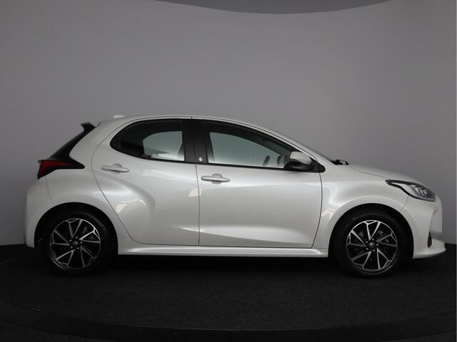 Toyota YARIS 1.5 Hybrid TeamD | Navigatie | Adaptieve Cruise Control | Achteruitrij camera