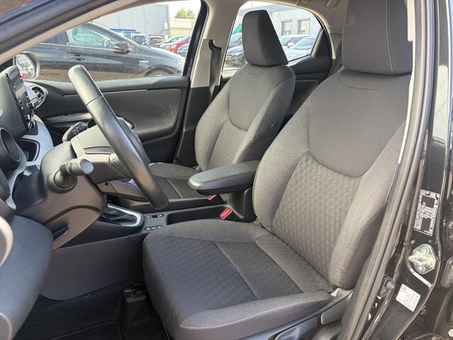 Toyota YARIS 1.5 Hybrid Dynamic NL Auto Trekhaak Dealer Onderhouden Navi Carplay Clime Cruise