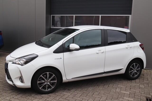 Toyota YARIS 1.5 Hybrid Y20 Automaat, Stoelverwarming, Carplay, Camera