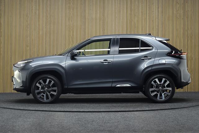 Toyota YARIS Cross 1.5 Hybrid 130 Executive | Nieuw uit voorraad Leverbaar! | Adaptive-cruise | Camera | Clima | Navigatie | Stoel & Stuurverwarming | Elek. Achterklep | Apple Carplay & Android Auto | Parkeersensoren V+A | Keyless | Dodehoekdetectie