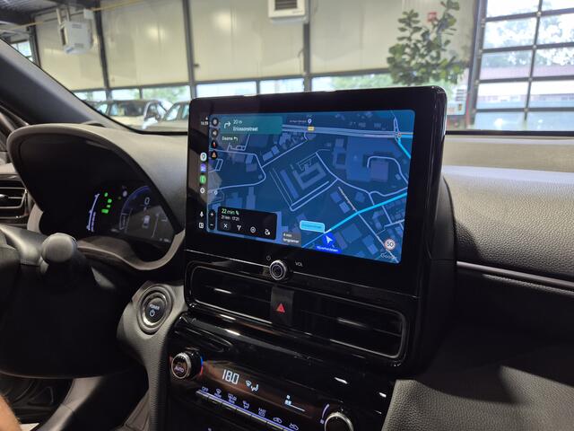 Toyota YARIS Cross 1.5 Hybrid 115 Dynamic Carplay-Android / Trekhaak / Camera / Verw. stuur-stoelen /