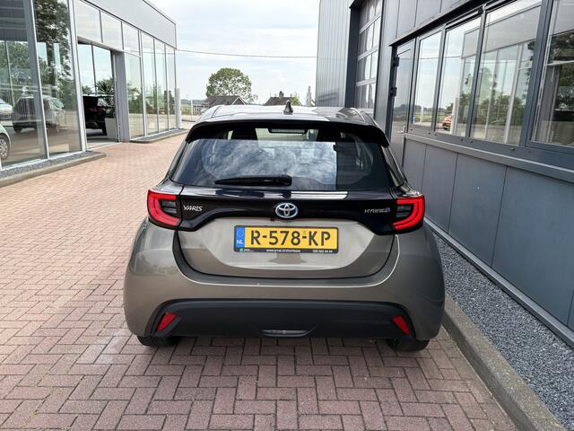 Toyota YARIS 1.5 Hybrid Dynamic 5-drs. ADAPT.CRUISE/CAMERA/NAVI/CARPLAY/LED