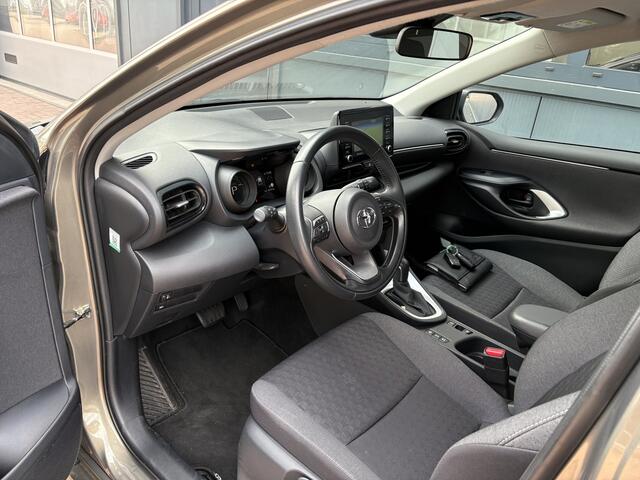 Toyota YARIS 1.5 Hybrid Dynamic 5-drs. ADAPT.CRUISE/CAMERA/NAVI/CARPLAY/LED