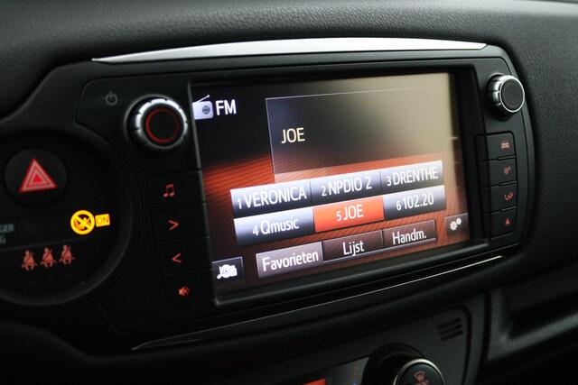 Toyota YARIS 1.3 VVT-i Orange Sport | Climate control | Cruise control | Parkeercamera | Trekhaak |