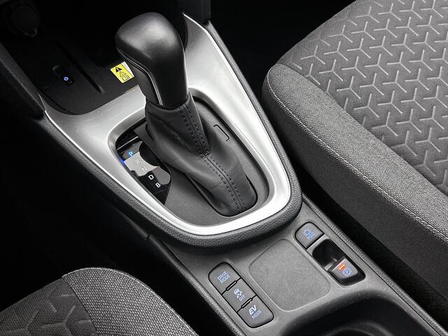 Toyota YARIS Cross 1.5 Hybrid Dynamic Comfort Pakket incl. dodehoeksensoren.