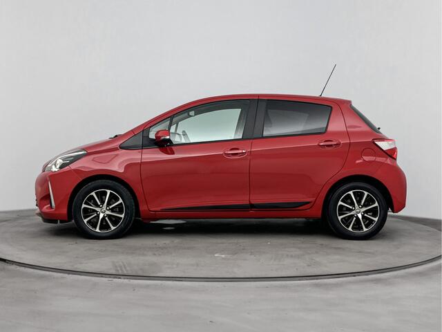 Toyota YARIS 1.5 Hybrid Dynamic | Lichtmetalen velgen | Parkeercamera | Keyless |