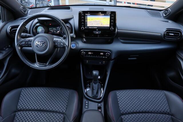 Toyota YARIS 1.5 Hybrid Launch Edition, Parkeersensoren , Navigatie , Stoelverwarming , Head-Up-Display